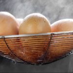 Jajko na śniadanie czy owsianka – co lepsze dla zdrowia?